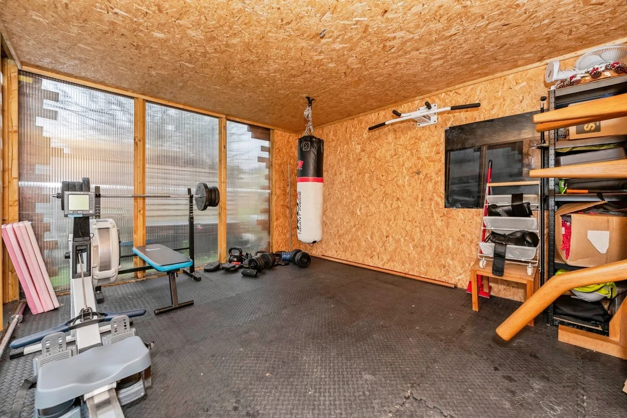 Moat Lane, Erith, DA8, photo 17