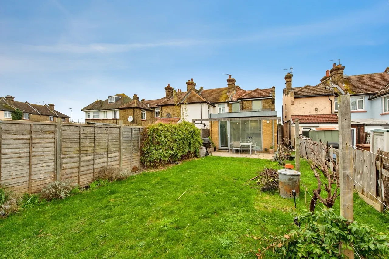 Moat Lane, Erith, DA8, photo 15