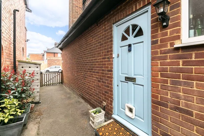 Garden Road, Walton-On-Thames KT12 2HQ, photo 16