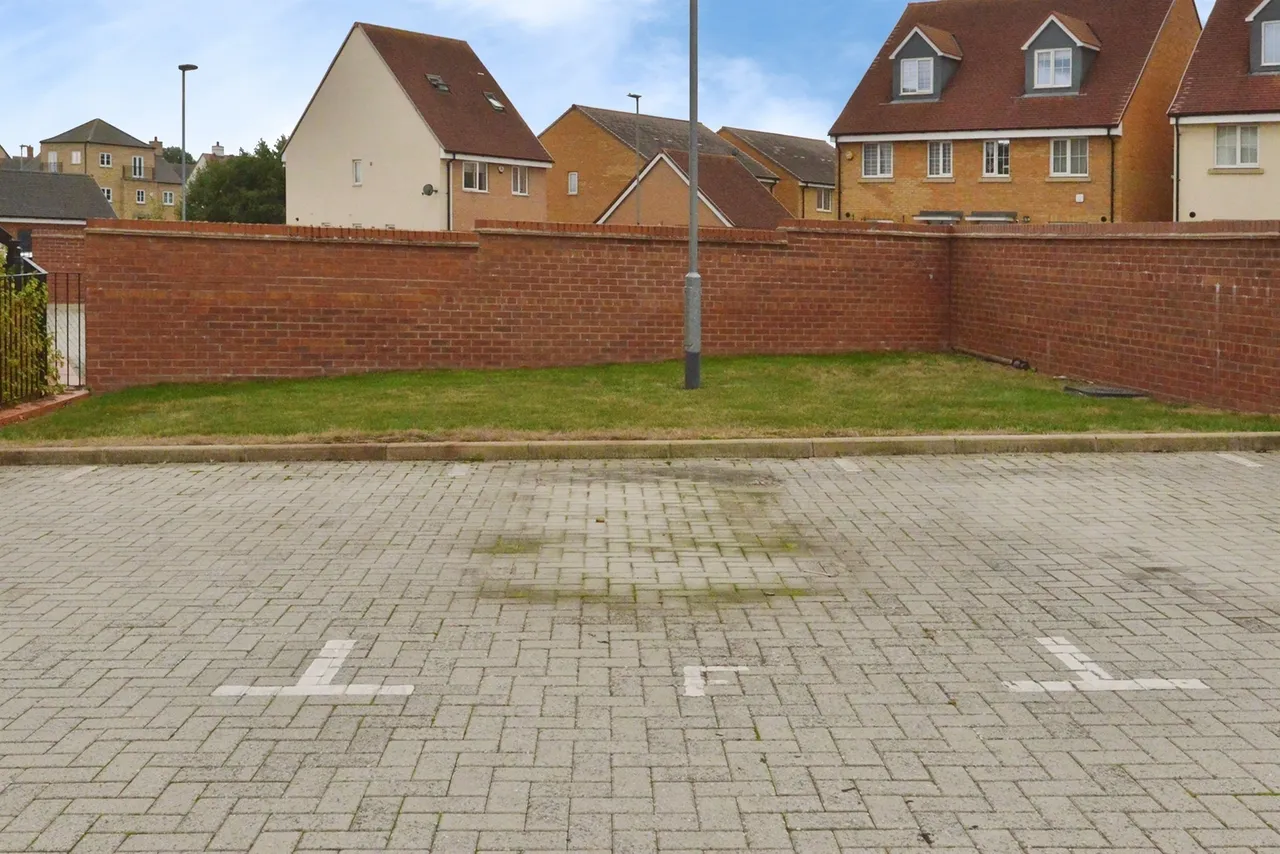 Whitecastle Way, Kingsmead, MK4, photo 16