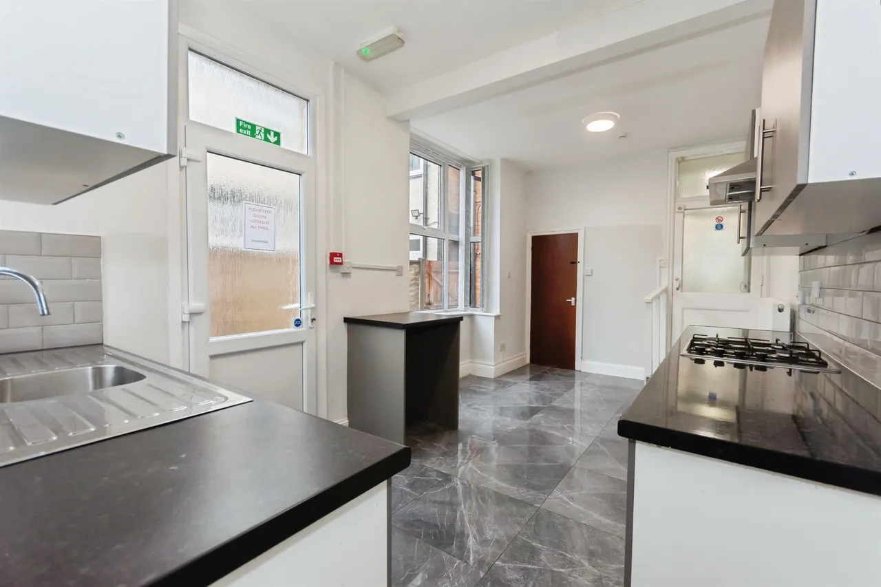Alcester Road South, Birmingham, B14, photo 8