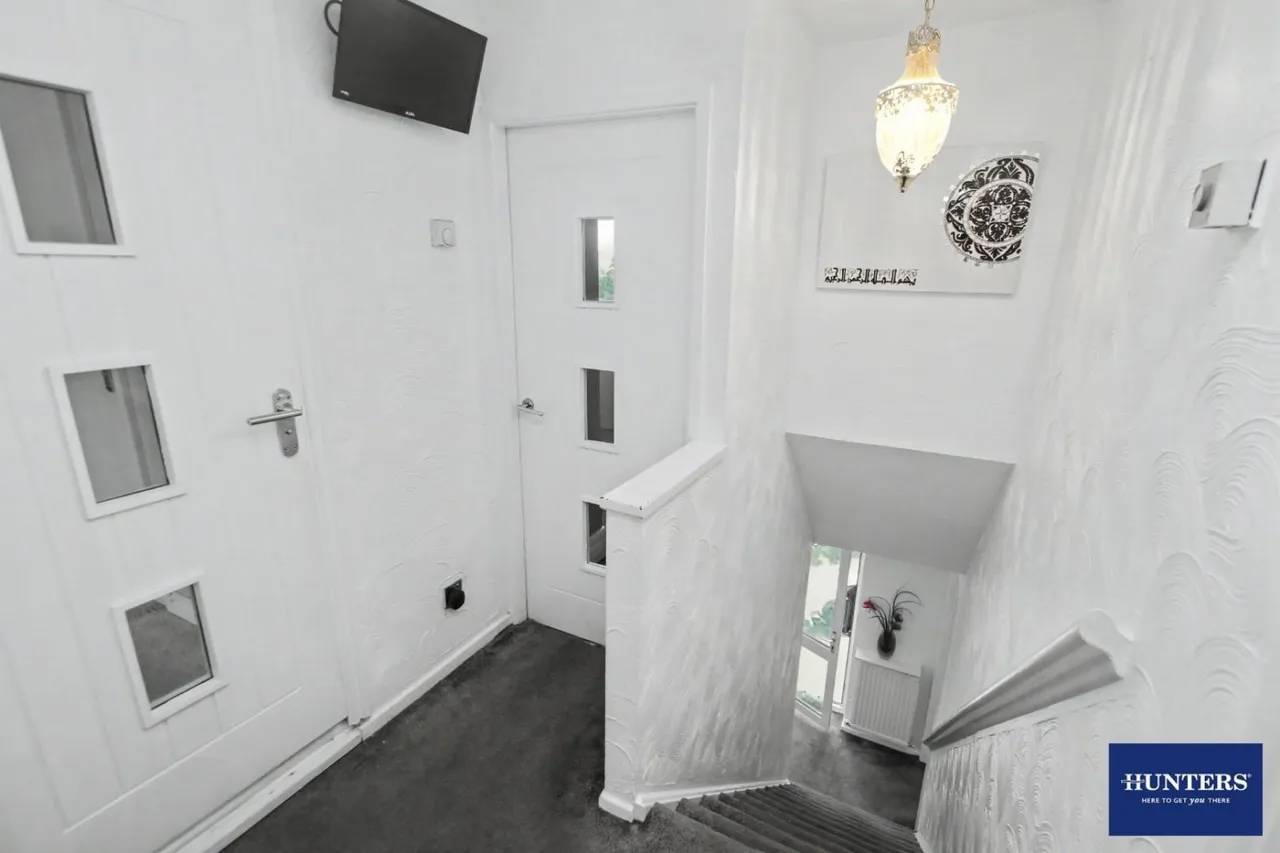 Lichfield Mount, Bradford, BD2 1NX, photo 9