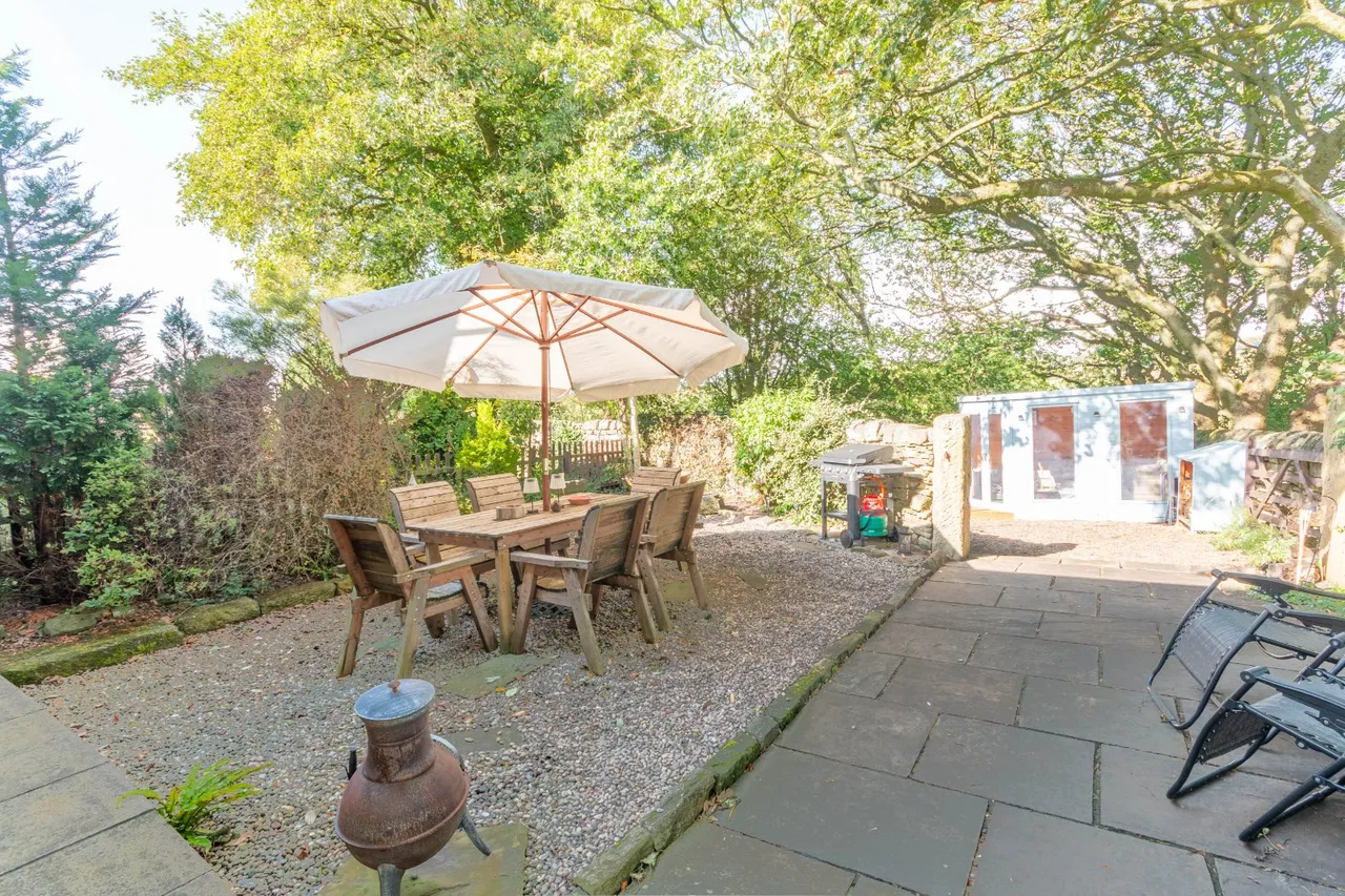 Fenton Court, Cullingworth, BD13, photo 13