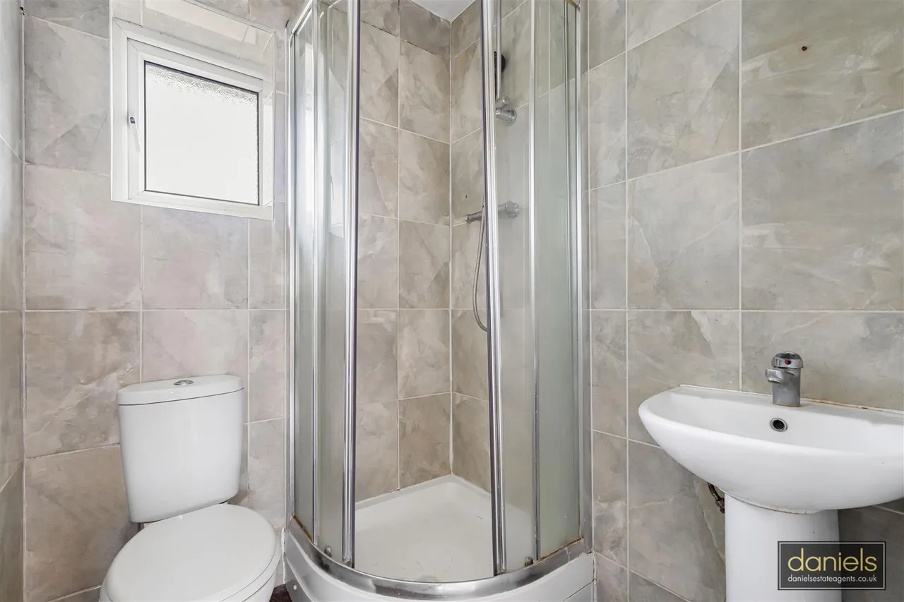 Medway Gardens, Wembley, HA0, photo 9
