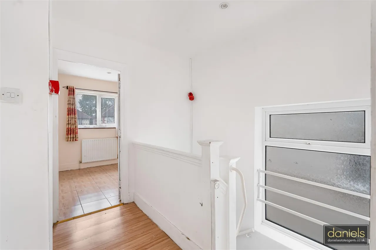 Medway Gardens, Wembley, HA0, photo 7