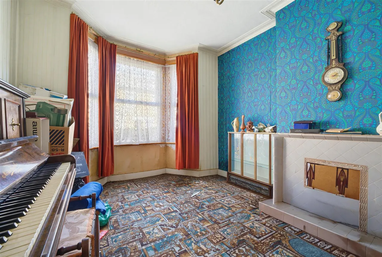 Studley Grange Road, Hanwell, photo 2