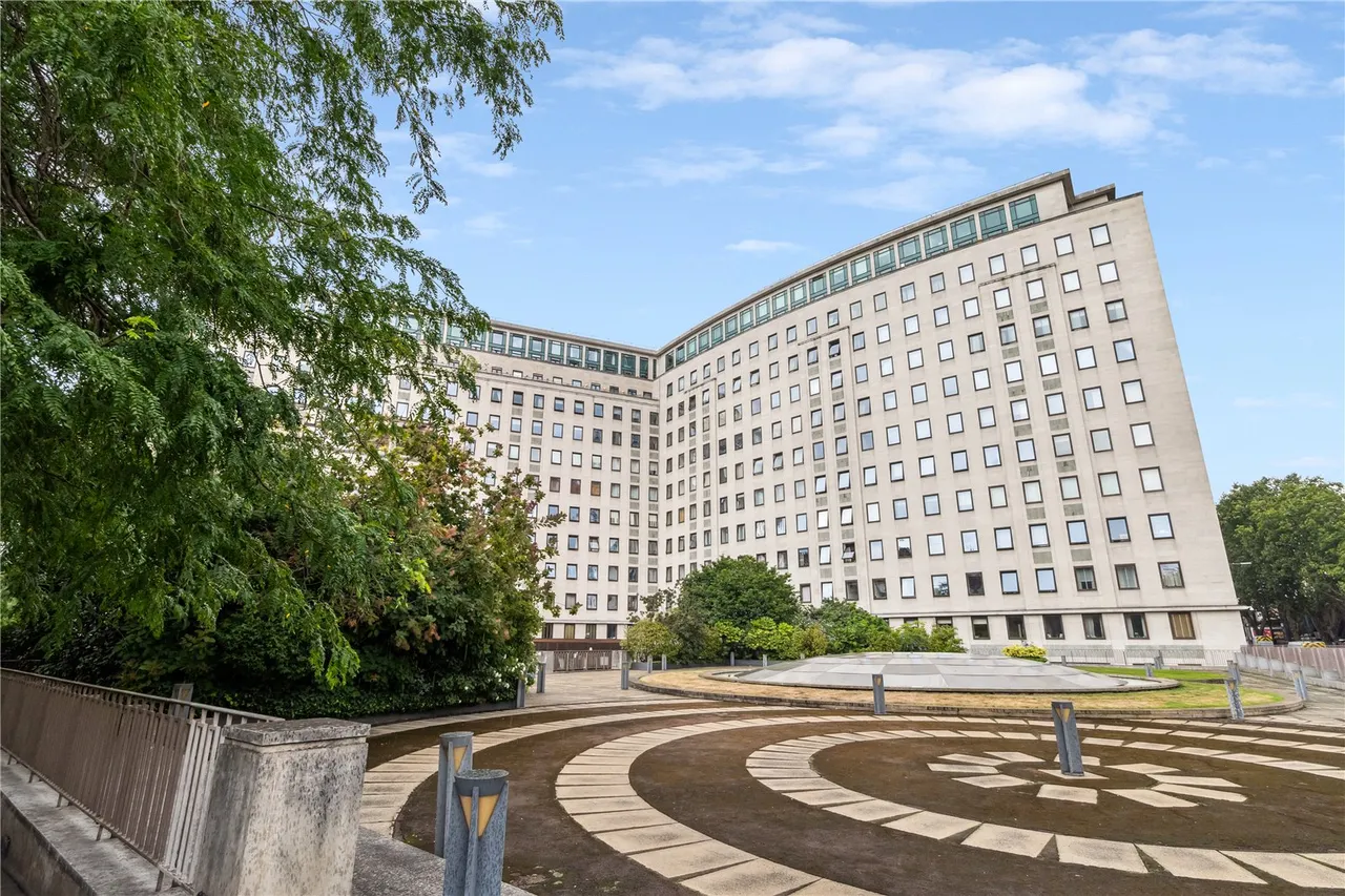 Belvedere Road, London, SE1, photo 13