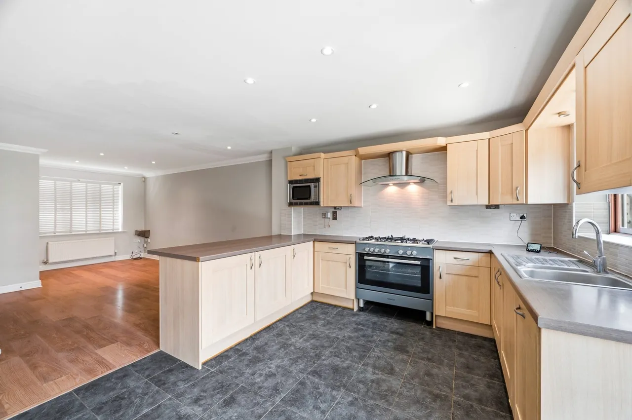 Kelling Way, Broughton, Milton Keynes, Milton Keynes, MK10 9NW, photo 2