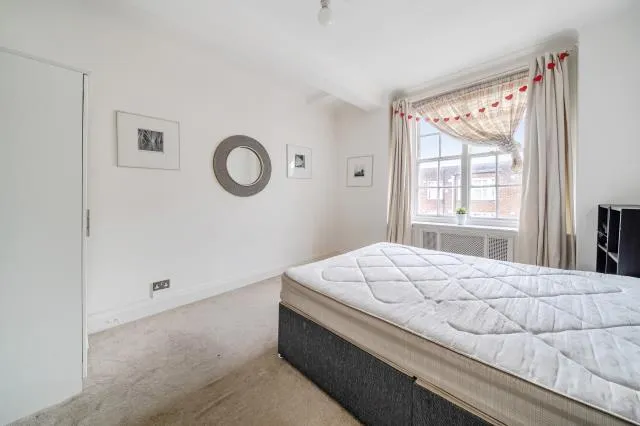 Queensway, London, W2, photo 15