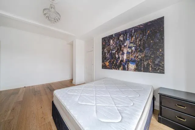 Queensway, London, W2, photo 9