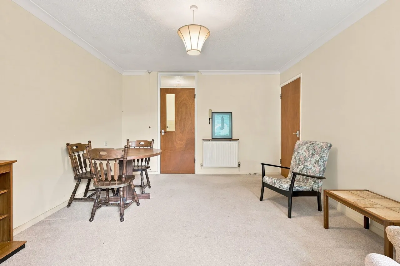 Octavia Way, Staines, TW18, photo 7