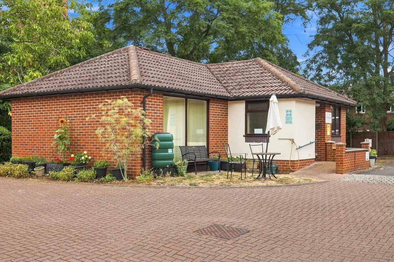 Octavia Way, Staines, TW18, photo 18