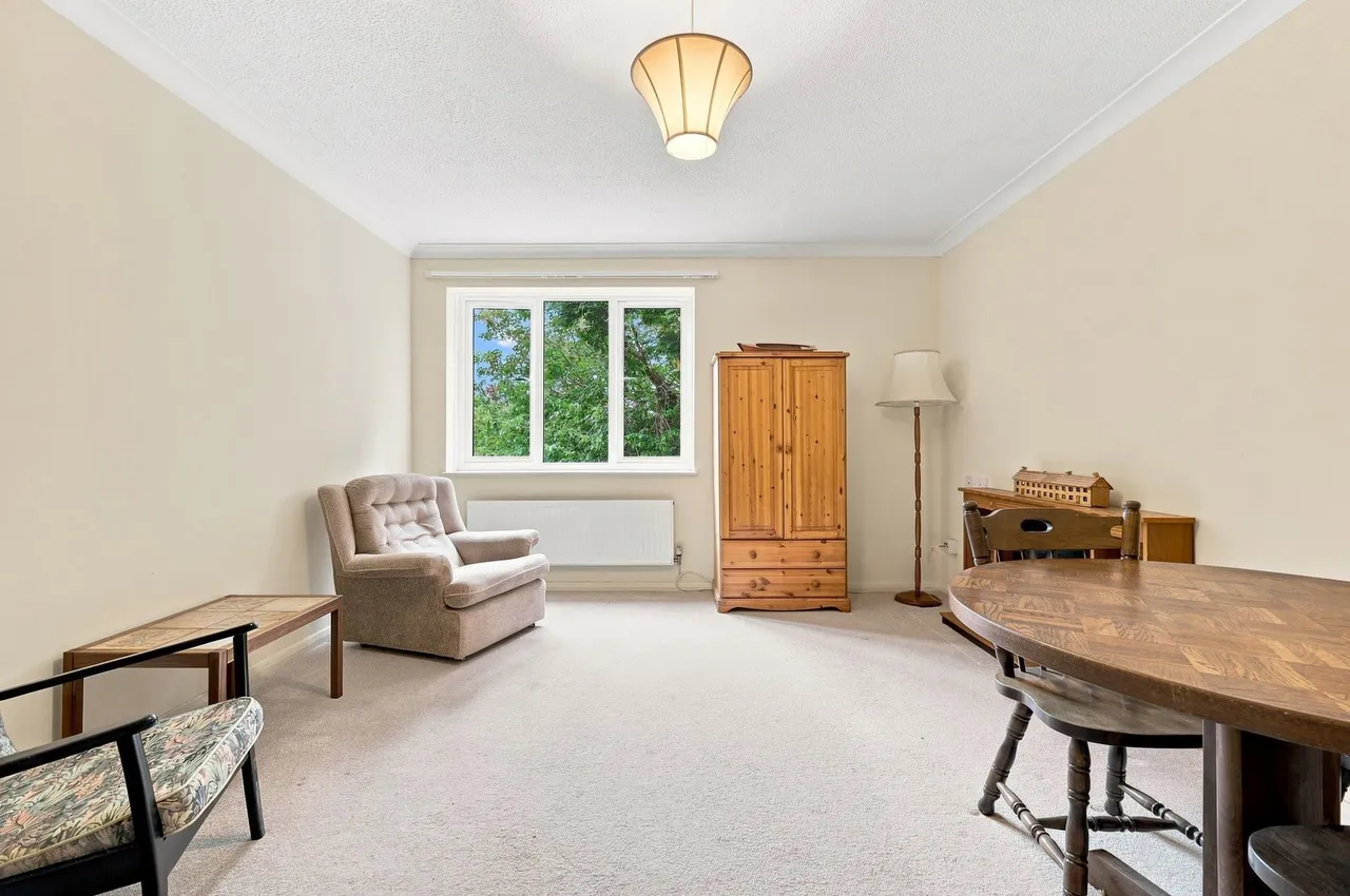 Octavia Way, Staines, TW18, photo 6