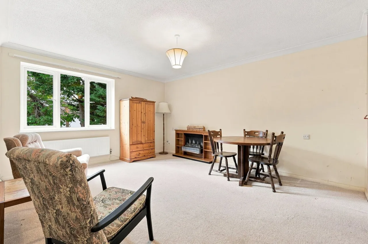 Octavia Way, Staines, TW18, photo 3