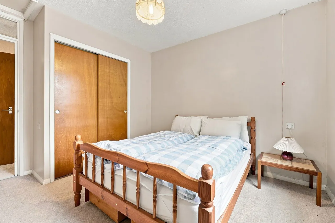 Octavia Way, Staines, TW18, photo 12