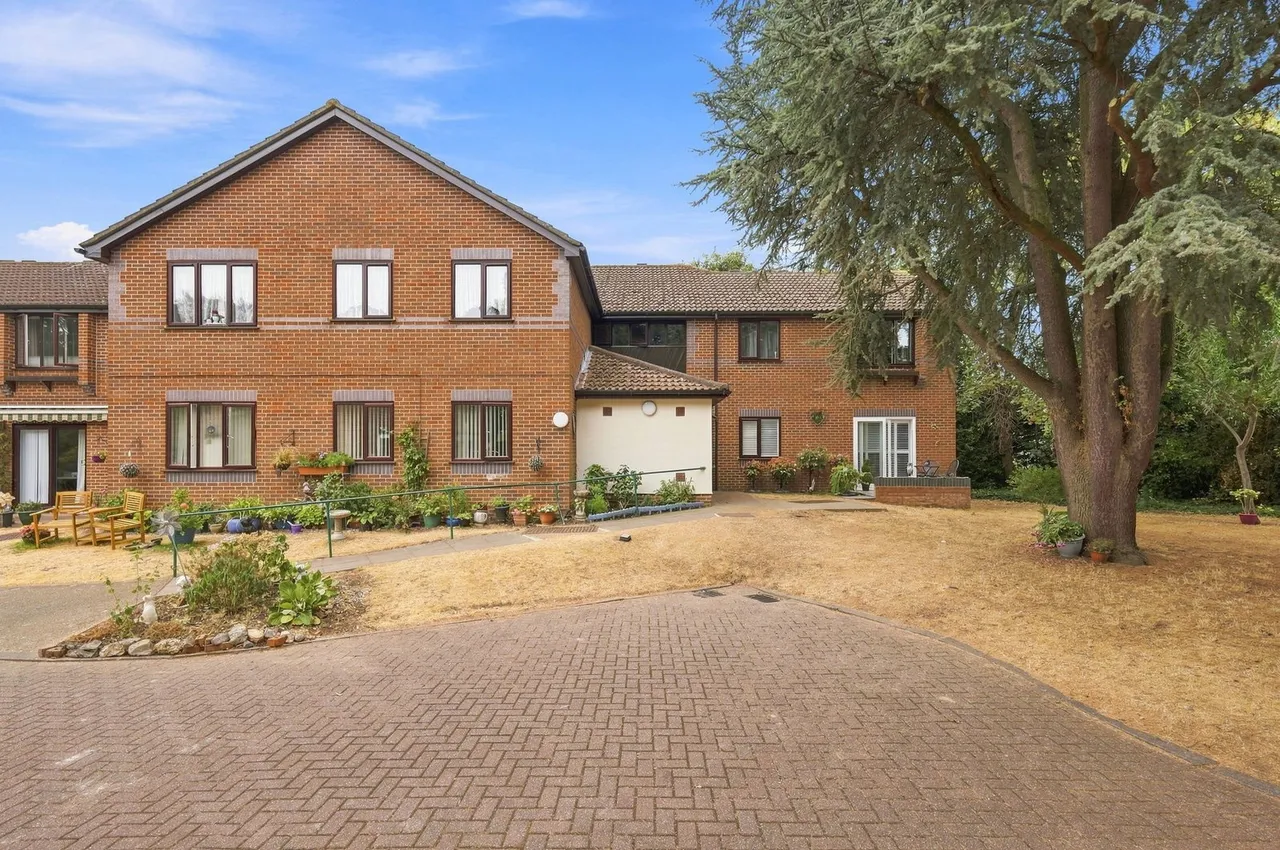 Octavia Way, Staines, TW18, photo 16