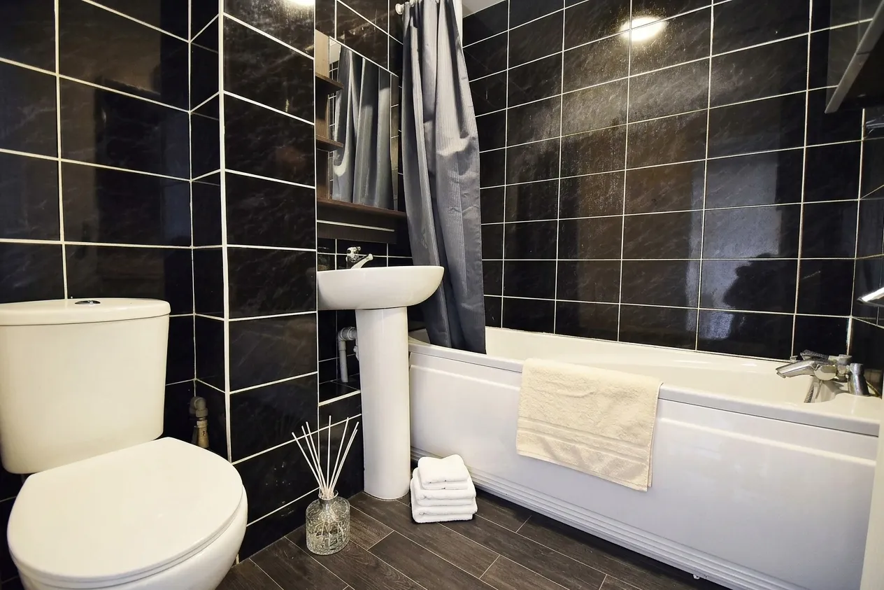 Holly Lodge, Brooke Avenue, Harrow, HA2, photo 4