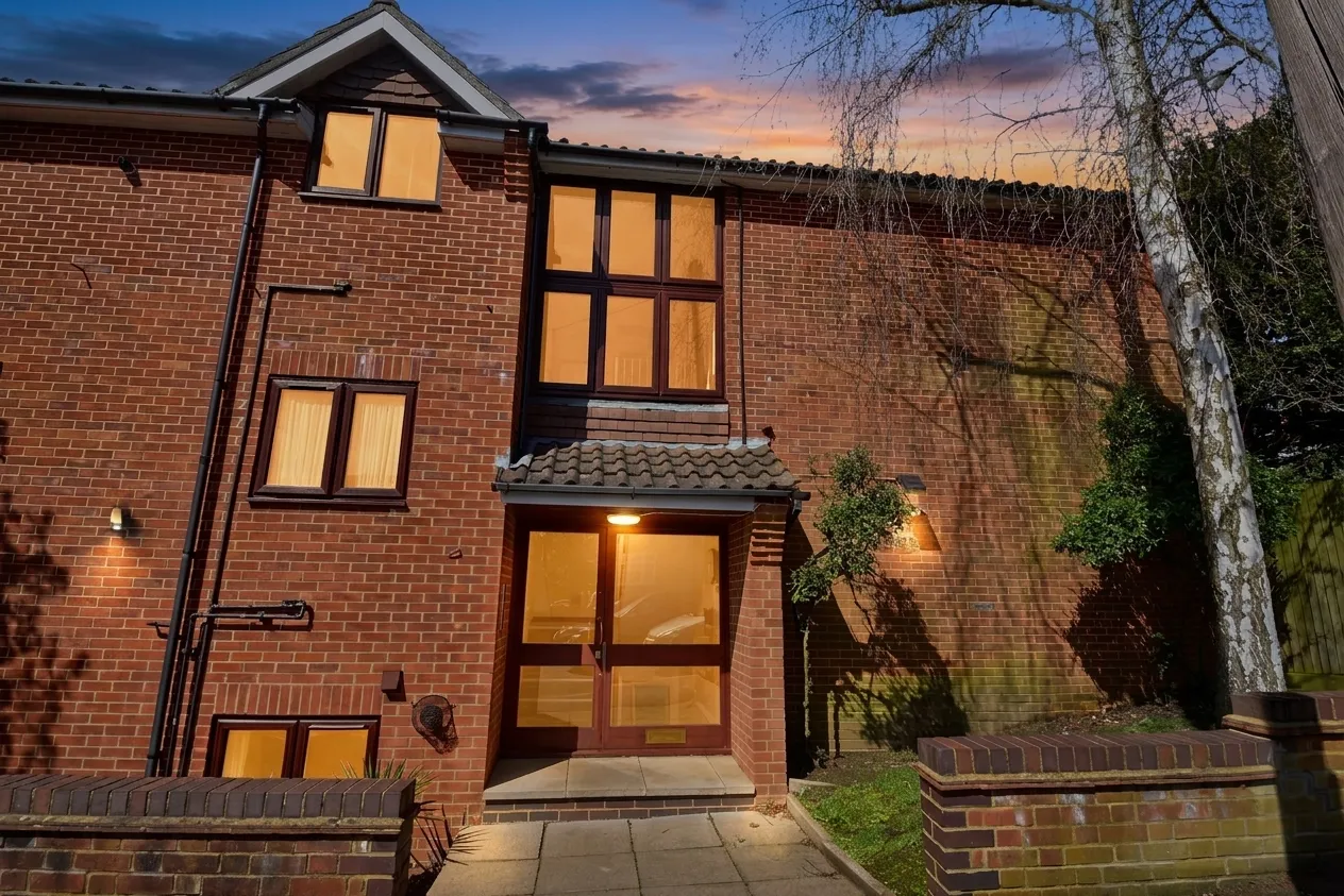 Holly Lodge, Brooke Avenue, Harrow, HA2, photo 5