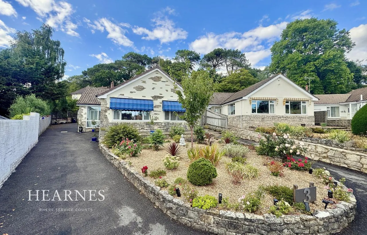 3 bed house for sale, Branksome Wood Gardens, BH2