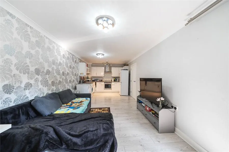 2 bed flat for sale, Thornton Road, Thornton Heath, CR7