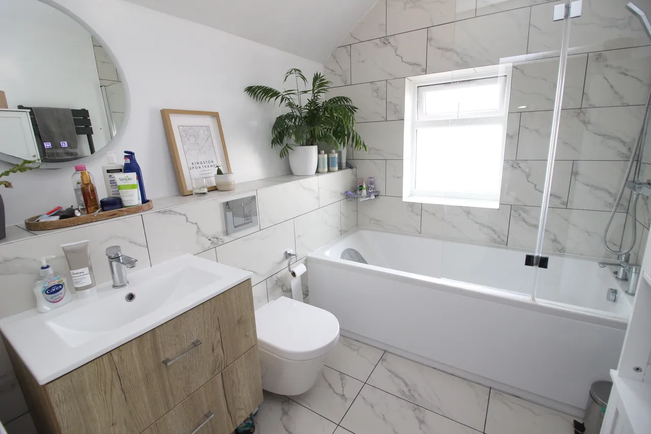 Idmiston Square, WORCESTER PARK, Surrey, Worcester Park, KT47SY, photo 11