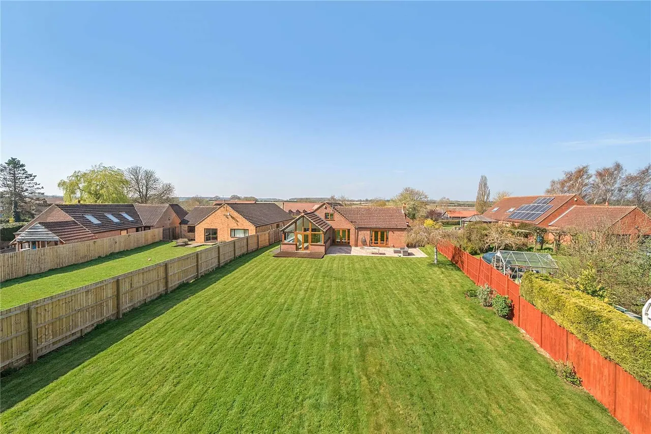 The Willows, Little Humby, Grantham, Lincolnshire, NG33 4HW, photo 2