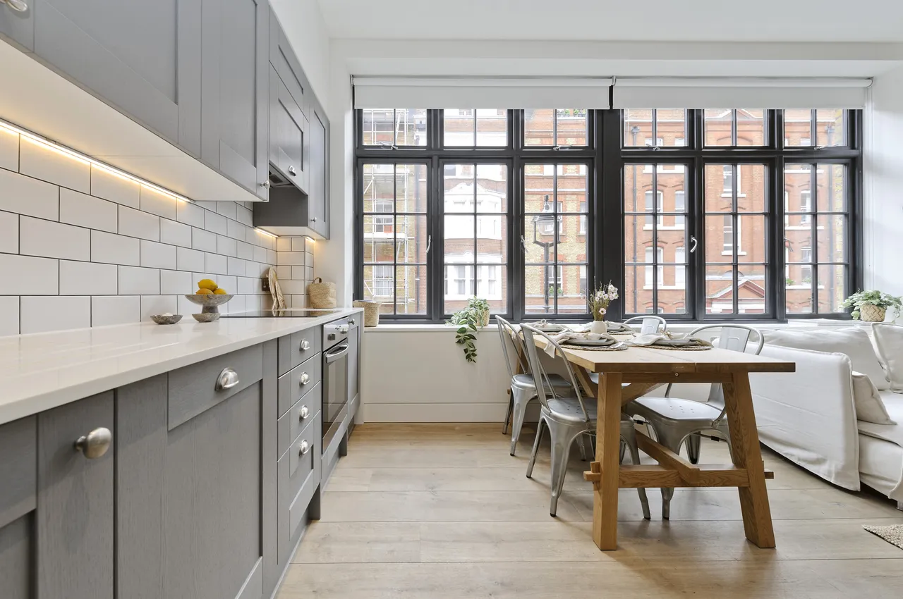 Great Titchfield Street, Fitzrovia, W1W, photo 2