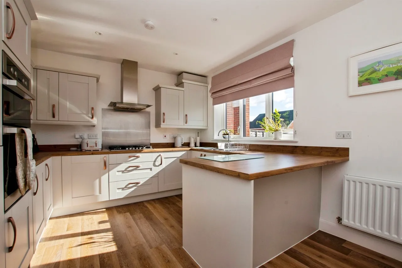 Manser Row, Longhedge, SP4, photo 4