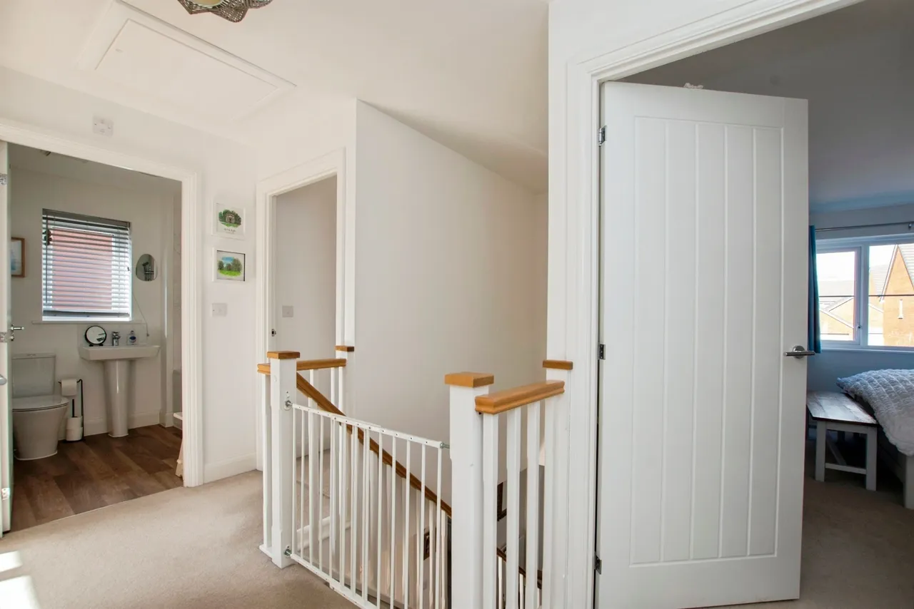 Manser Row, Longhedge, SP4, photo 9