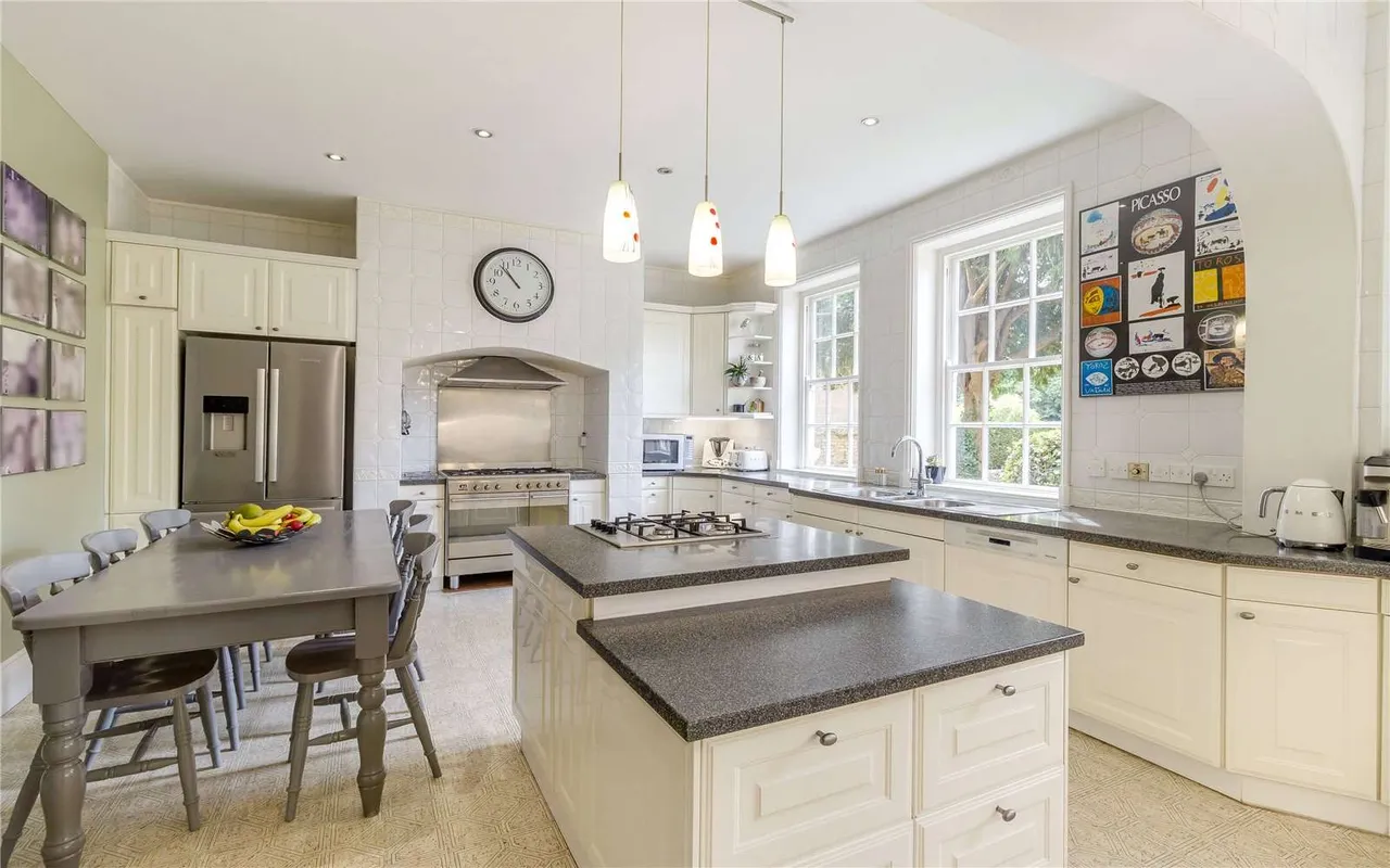 Stoneycroft, 1 The Grove, Lincoln, Lincolnshire, LN2 1RG, photo 6
