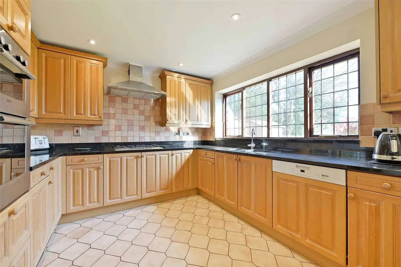 Camley Park Drive, Maidenhead, Berkshire, SL6 6QF, photo 8