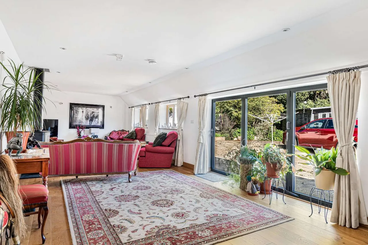 Hill Lane, Barnham, PO22, photo 4