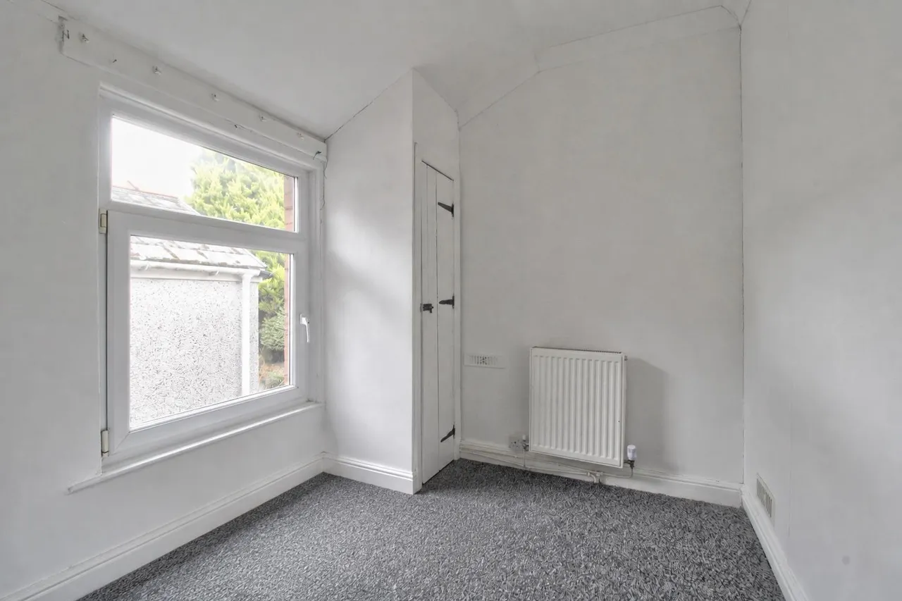 Queen Street, Abertillery, NP13 1AN, photo 7