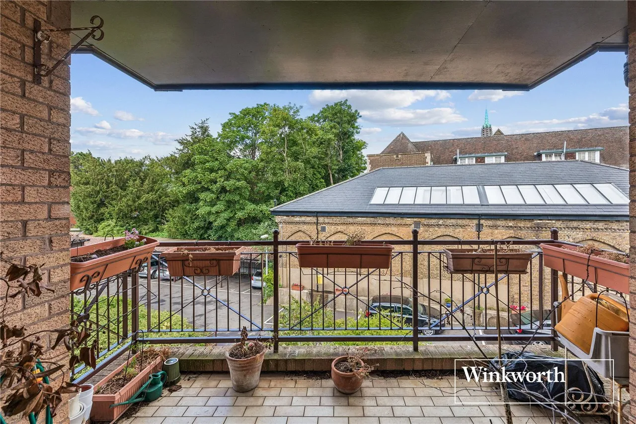 Regents Park Road, Finchley, London, N3, photo 11