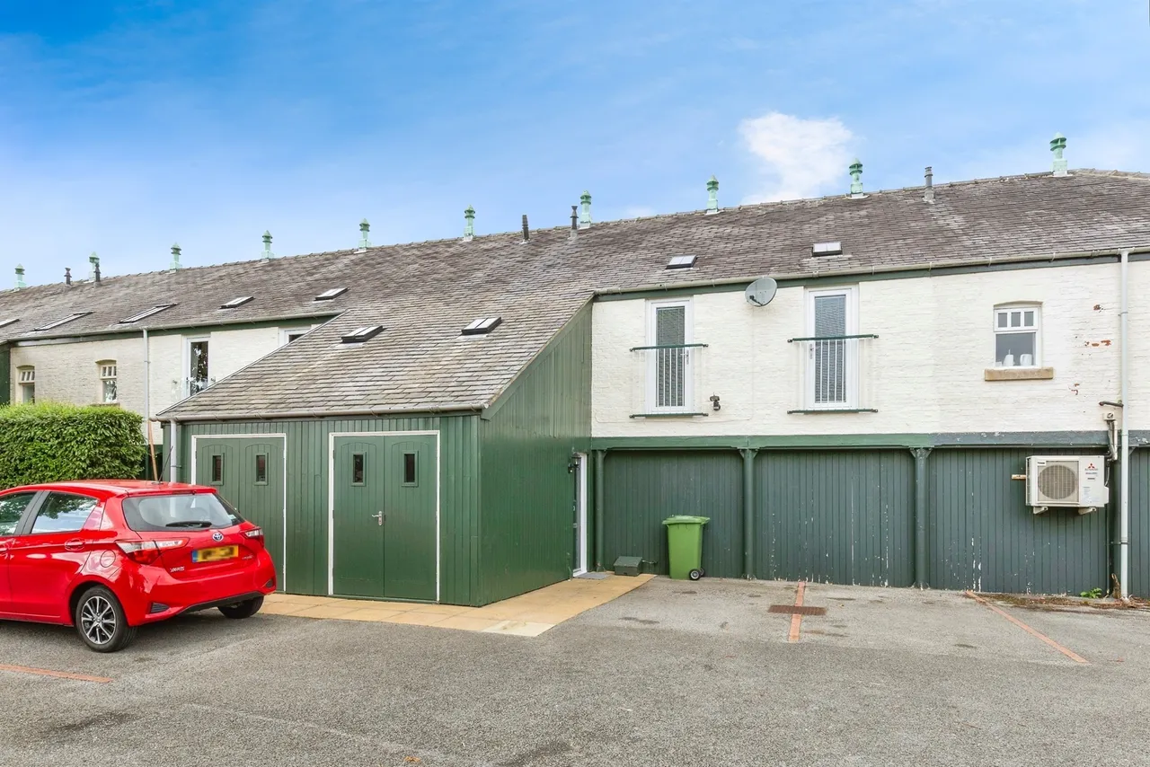 2 bed flat for sale — The Granary, Wynyard, Billingham