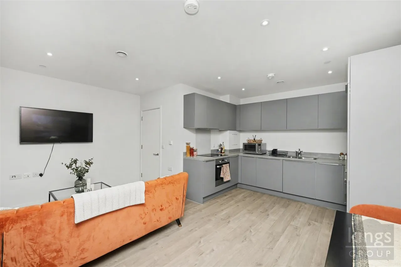 1 bed flat for sale, Station Road, London