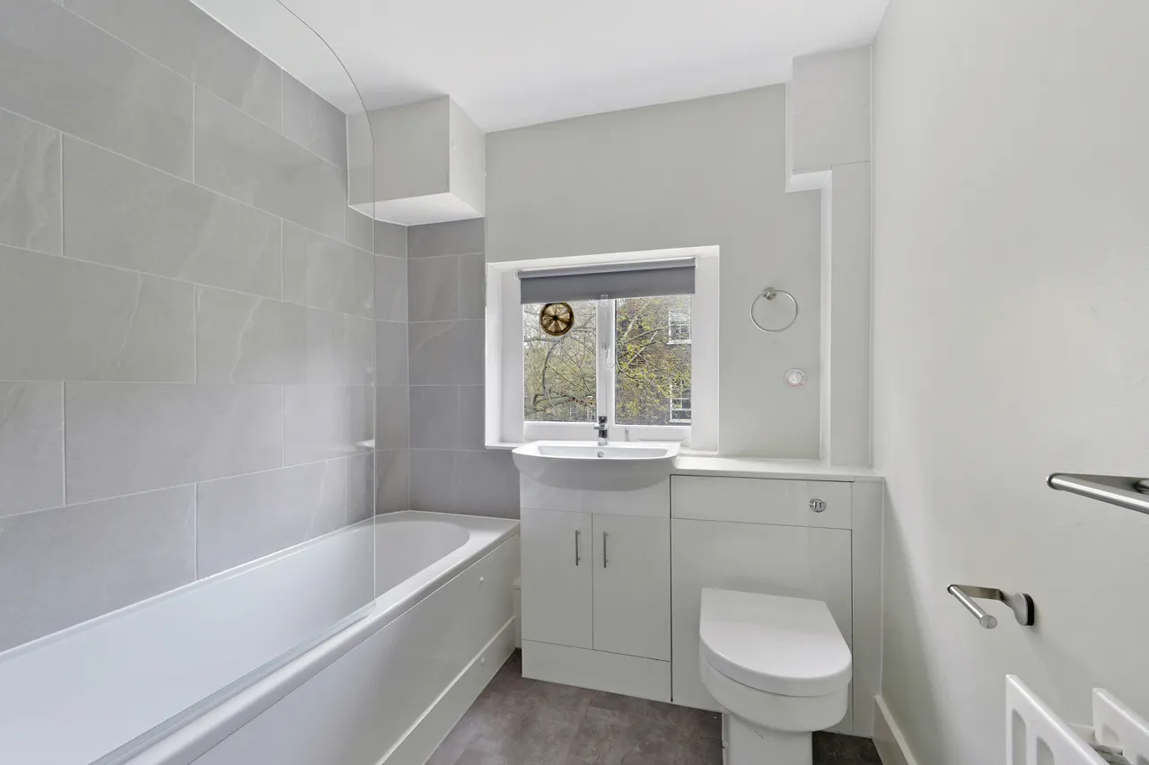 Torrington Square, Bloomsbury, WC1E, photo 11