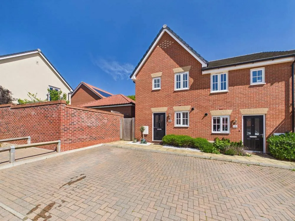 2 bed house for sale, Wardle Close, Brantham, CO11