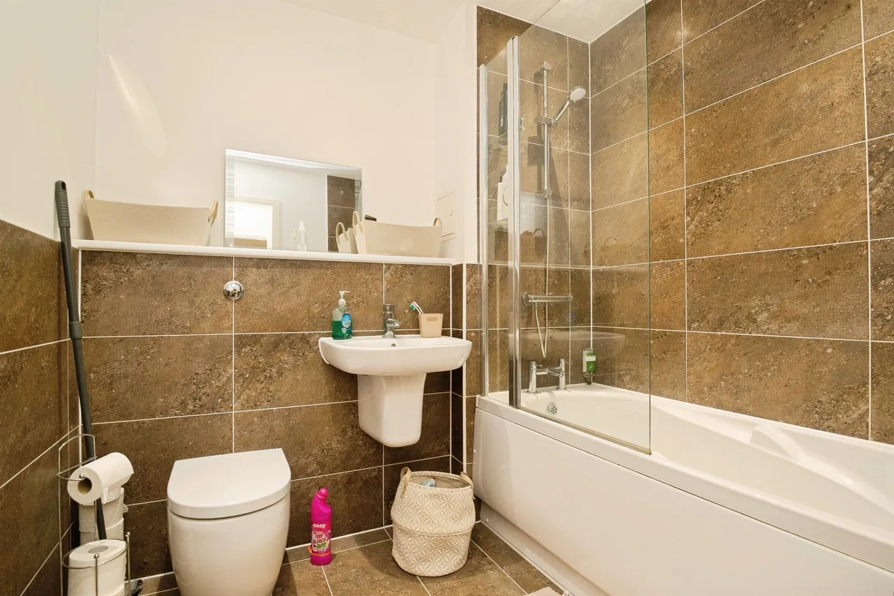 Ferry Court CARDIFF, CF11, photo 9
