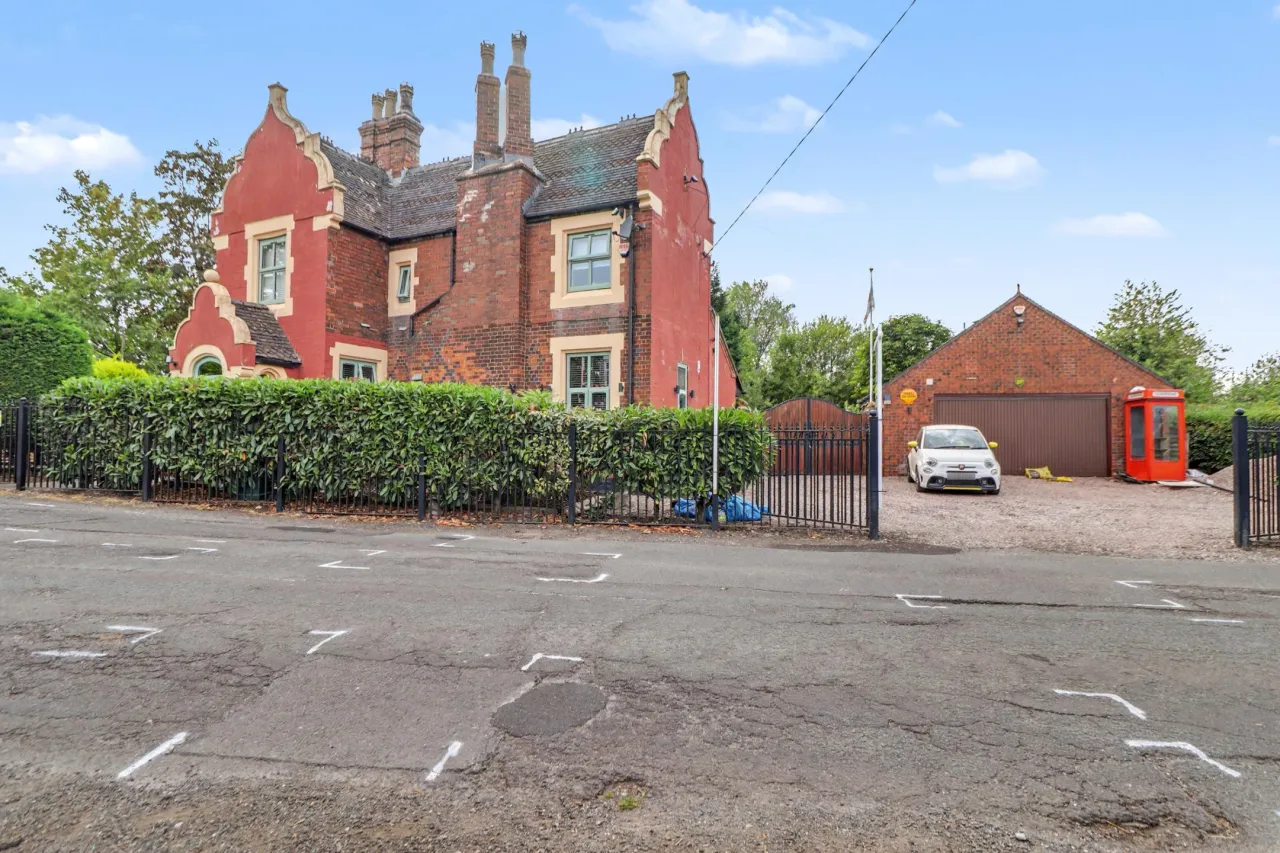 Caverswall Lane, Stoke-On-Trent, photo 20