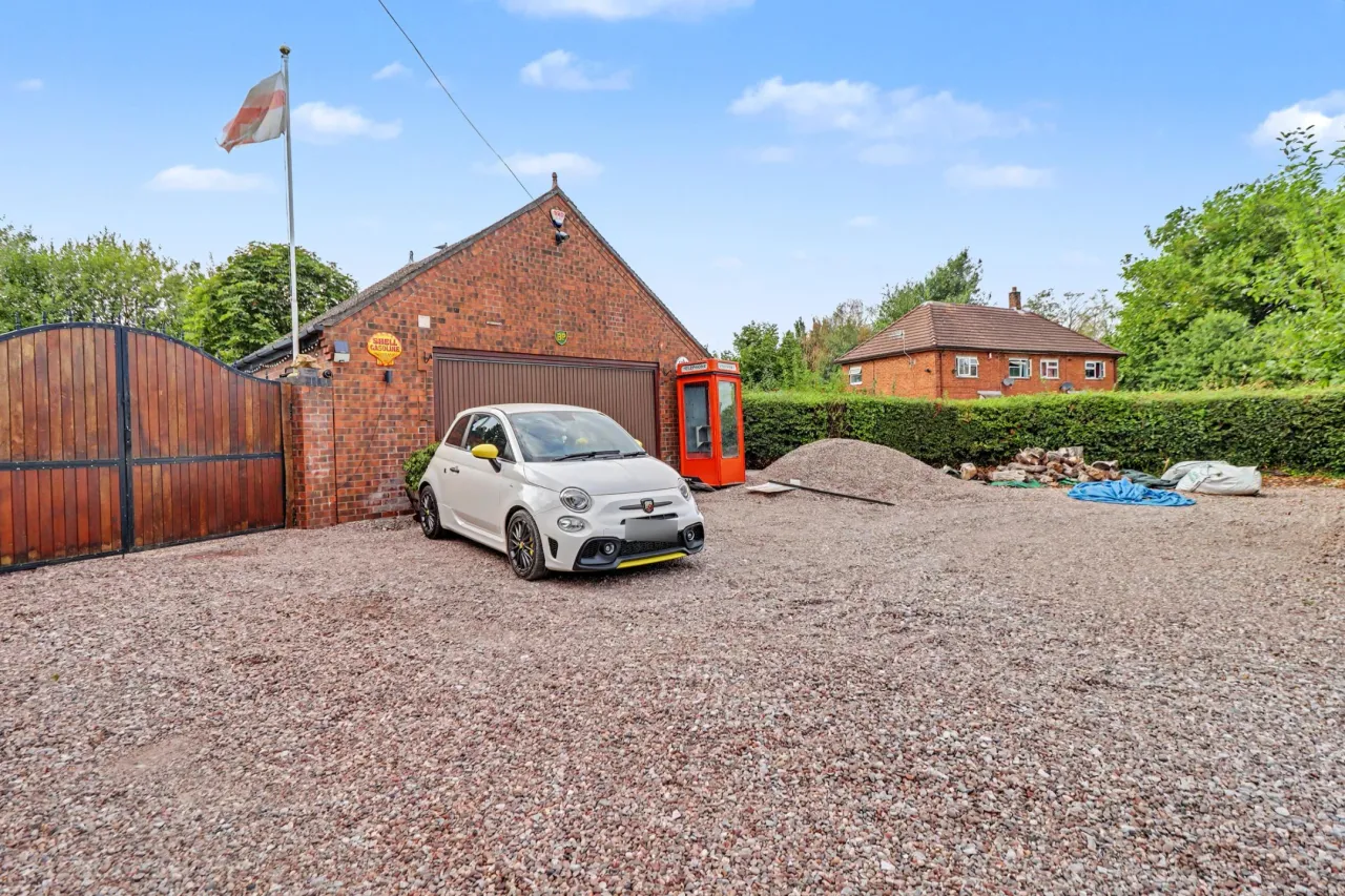 Caverswall Lane, Stoke-On-Trent, photo 17