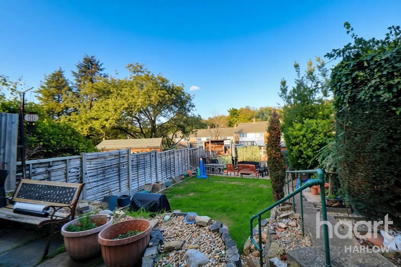 Rectory Wood, CM20, photo 7