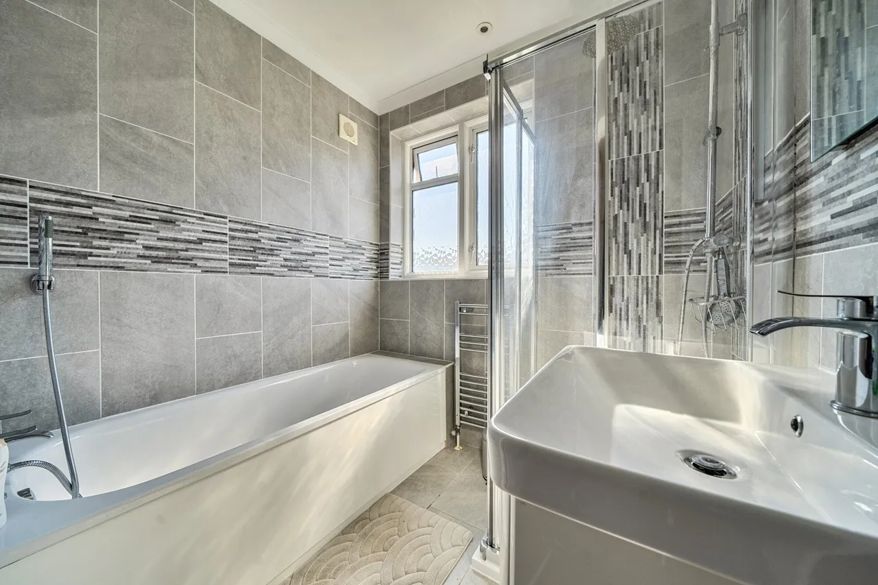 Marvels Lane, SE12, photo 16