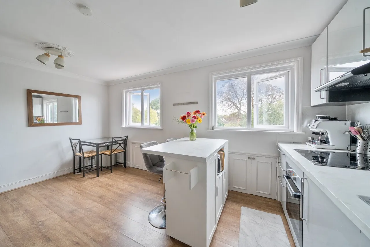 2 bed flat for sale, Ellesmere Road, Chiswick, W4