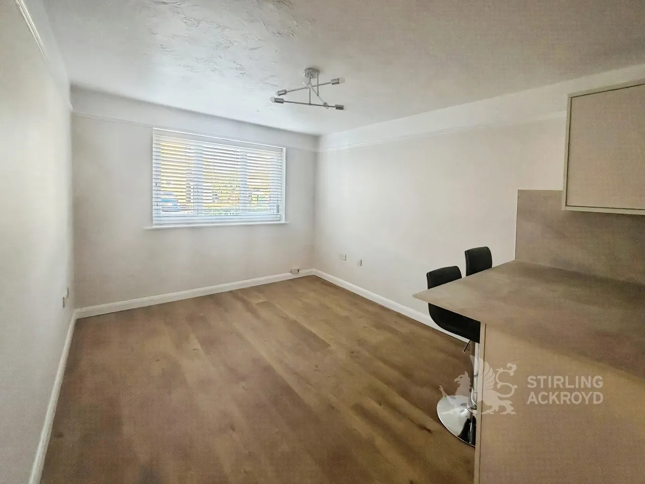 Seymour Way, Sunbury-on-Thames, TW16, photo 5