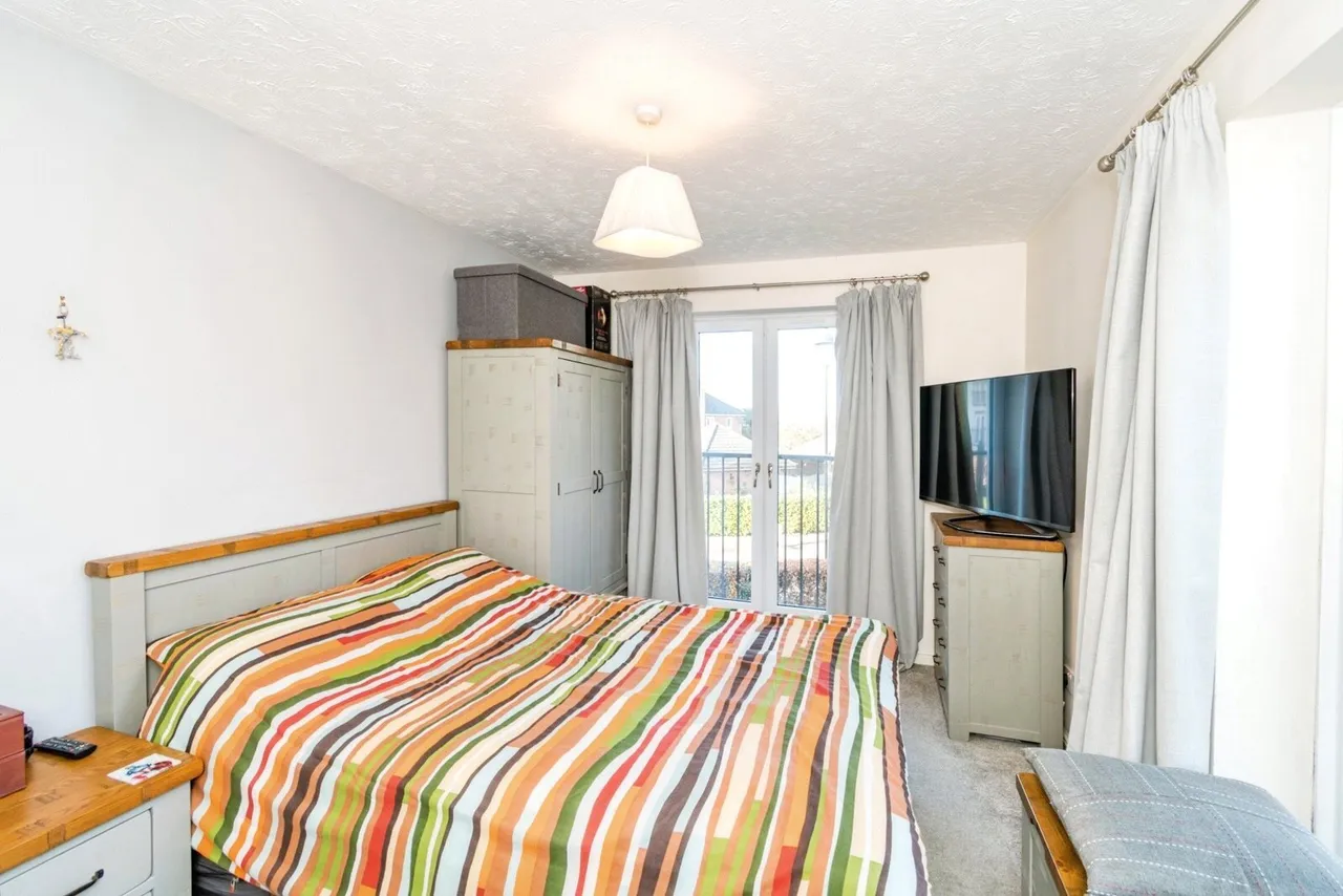 Admiralty Way, Marchwood, SO40, photo 13
