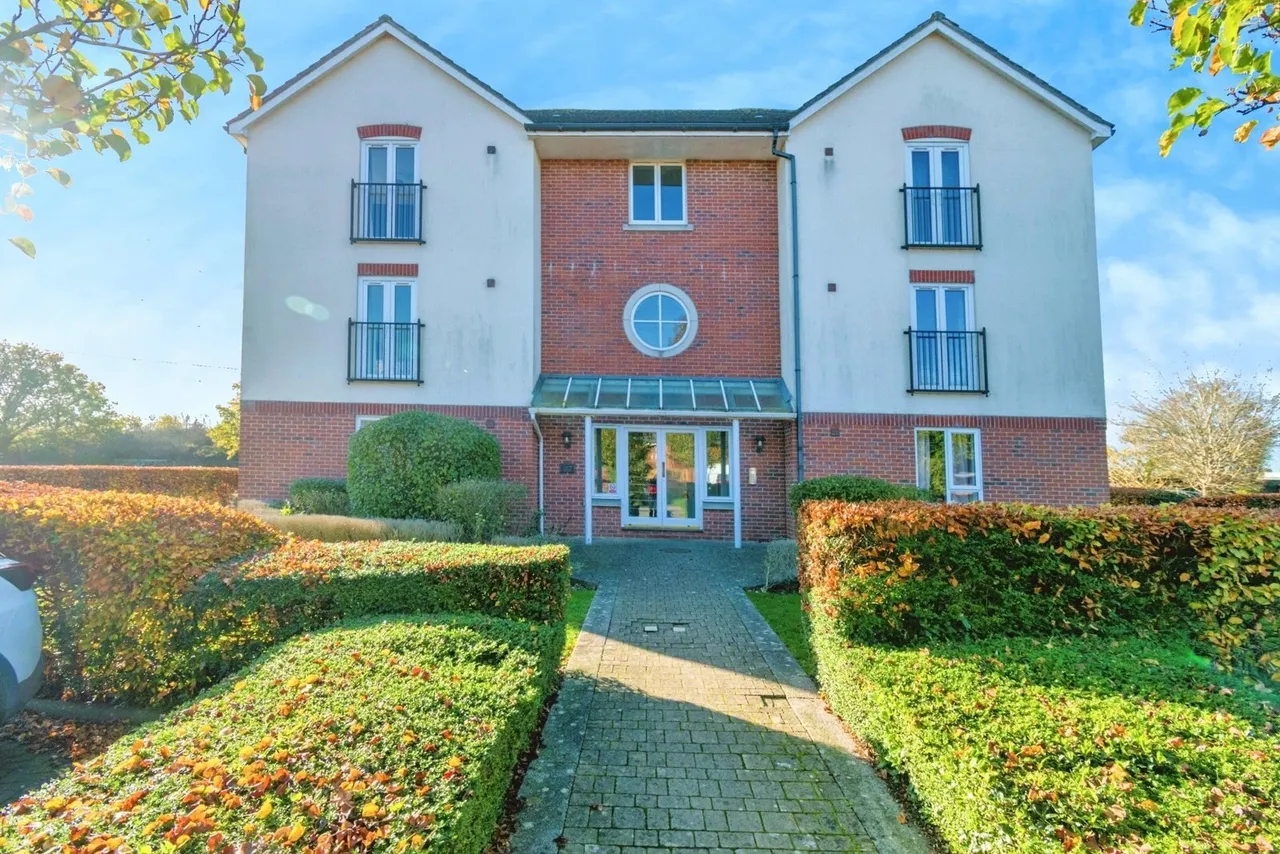 Admiralty Way, Marchwood, SO40, photo 15