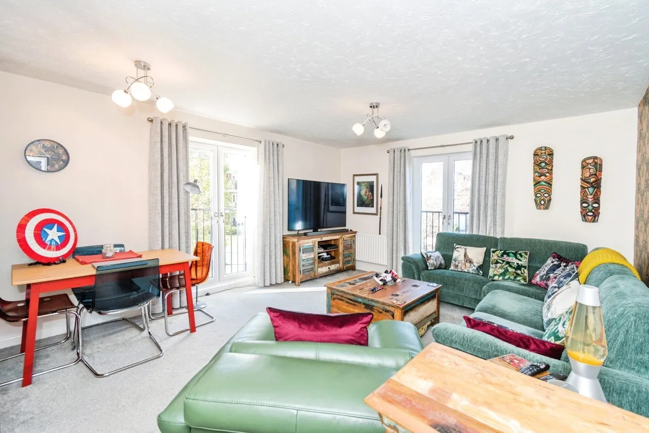 Admiralty Way, Marchwood, SO40, photo 2