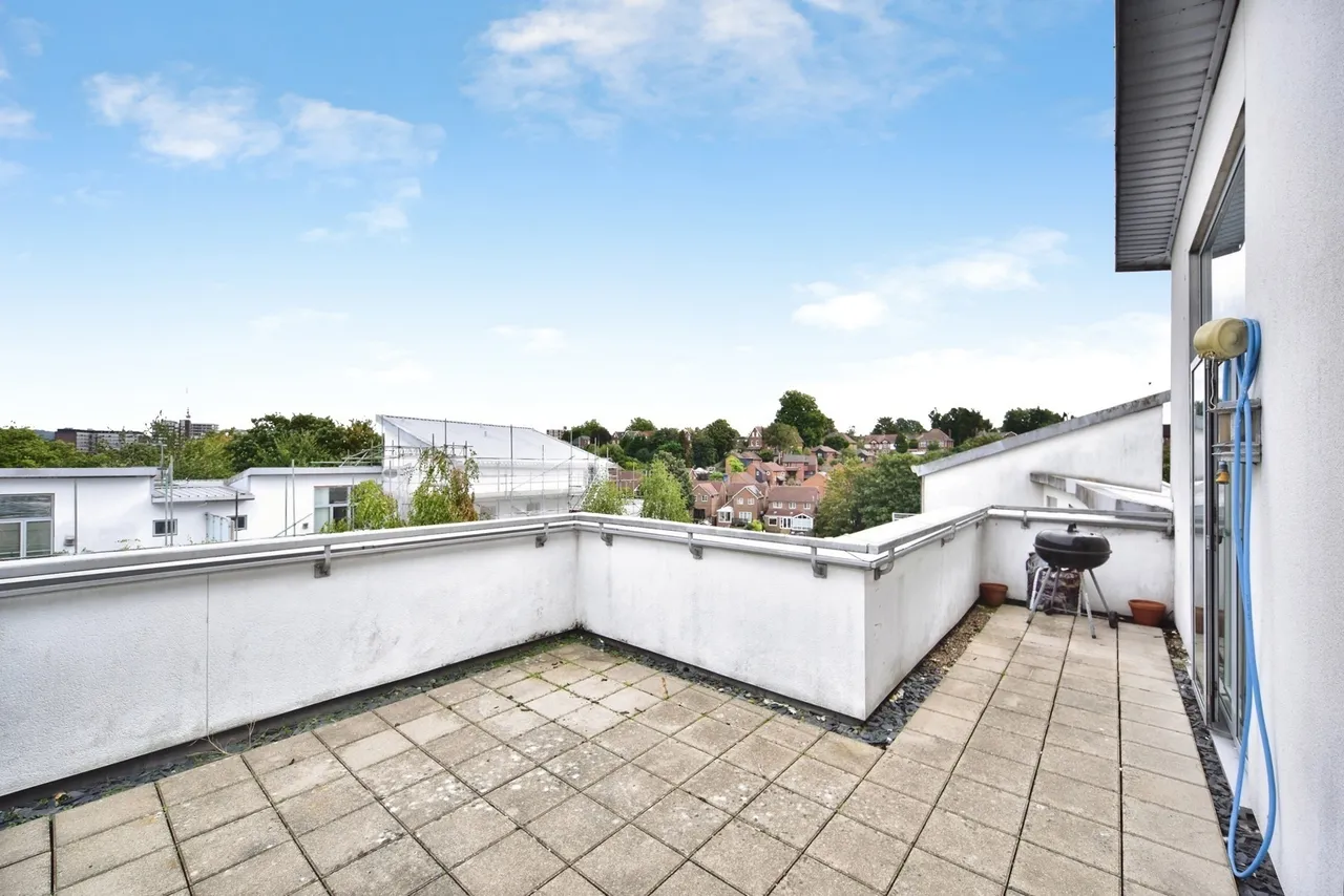2 bed flat for sale, Kingfisher Meadow, Maidstone, ME16