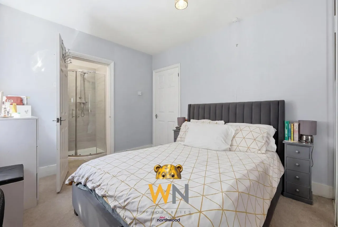 Rayleigh Road, Hutton, CM13, photo 12